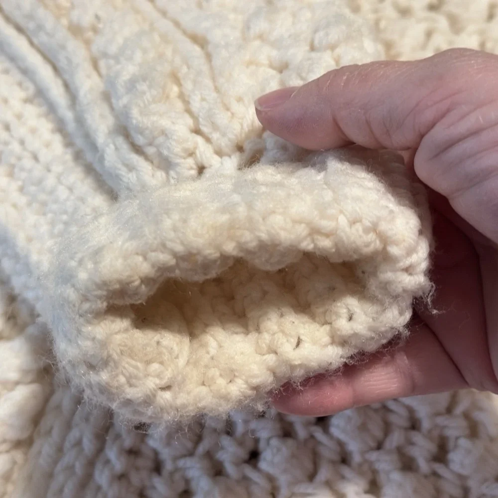 Knit Hand Made Ivory Beige Cream Cable Knit Fisherman Turtle Neck SWEATER Medium